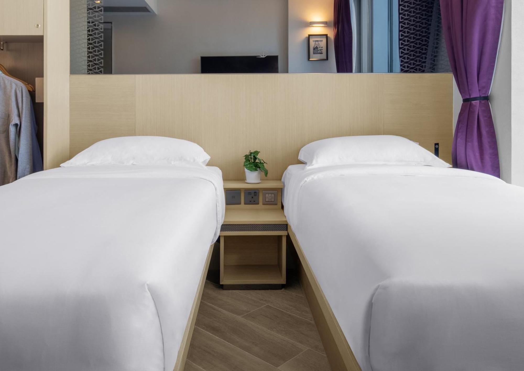 Starphire Hotel Hong Kong Exterior photo